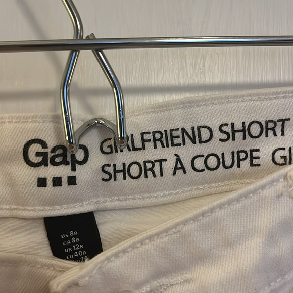 GAP White Denim Girlfriend Shorts with Cuffed Leg (Size 8) - Picture 3 of 4